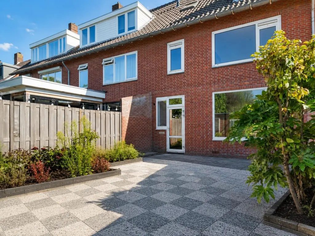 Fresiastraat 8, NAALDWIJK