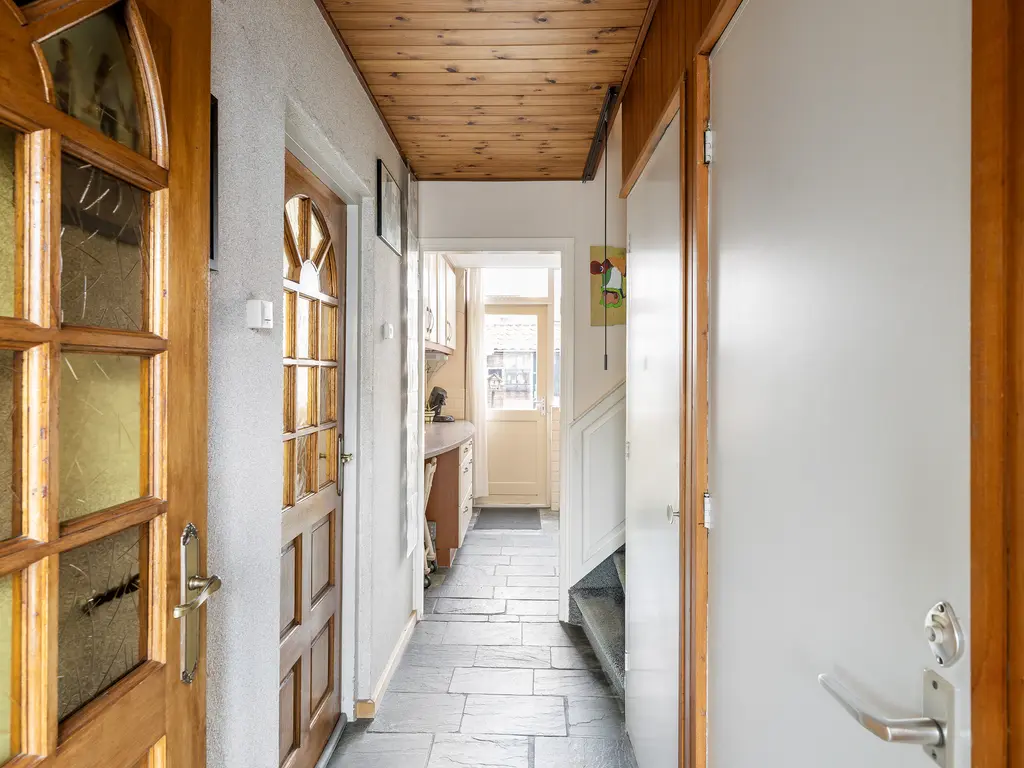 Koningin Julianaweg 25, 'S-GRAVENZANDE