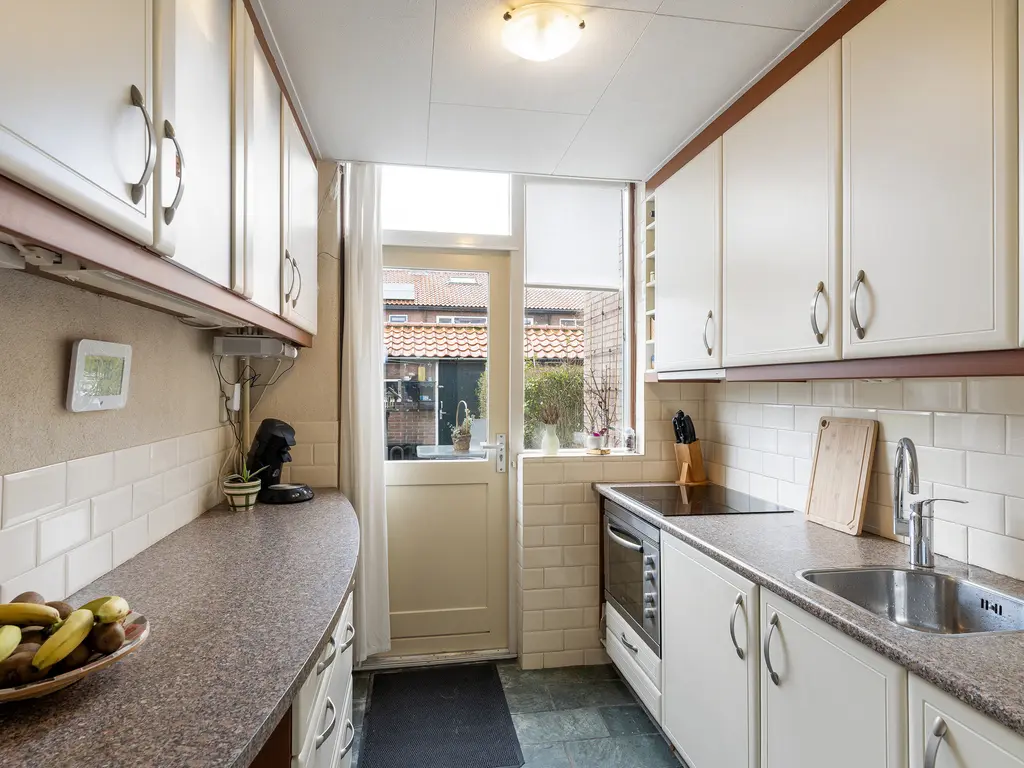 Koningin Julianaweg 25, 'S-GRAVENZANDE