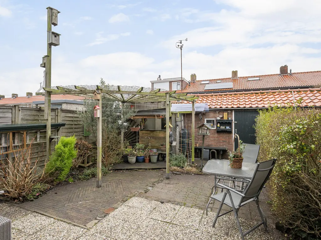 Koningin Julianaweg 25, 'S-GRAVENZANDE