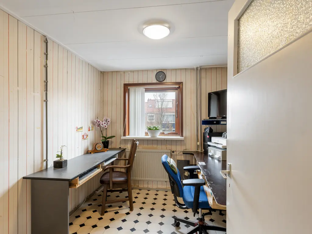 Koningin Julianaweg 25, 'S-GRAVENZANDE