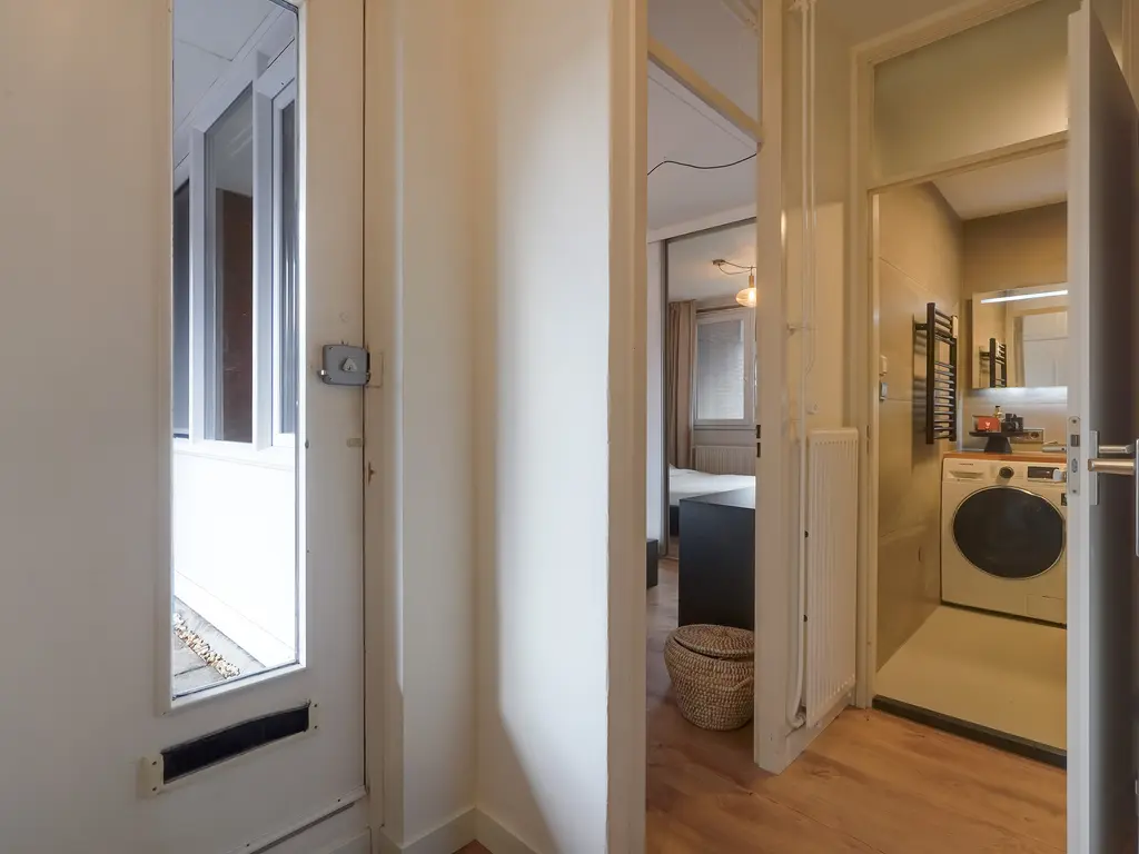 Van Tijnplein 2, NAALDWIJK