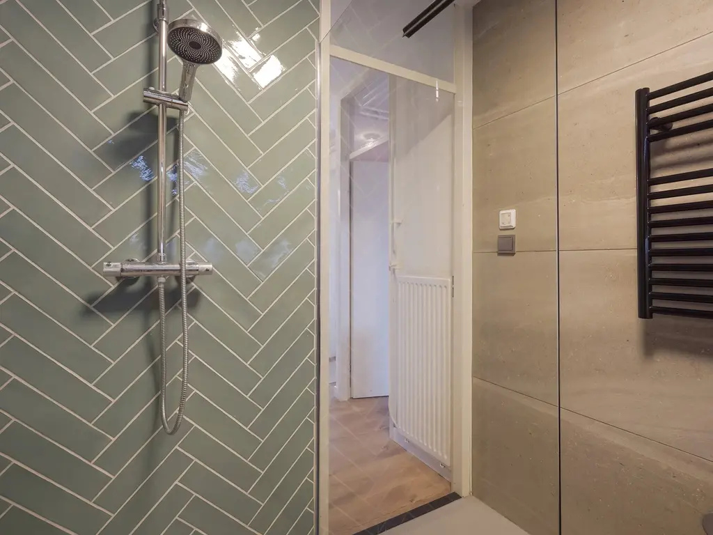 Van Tijnplein 2, NAALDWIJK