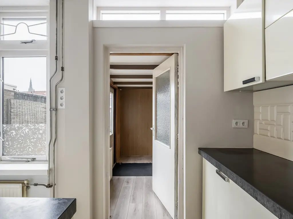 A.J. van Reststraat 14, POELDIJK