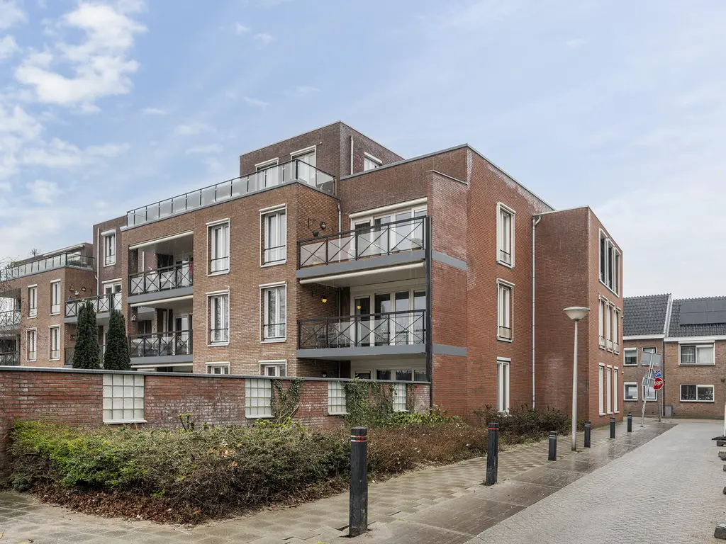 Choorstraat 37B, MONSTER