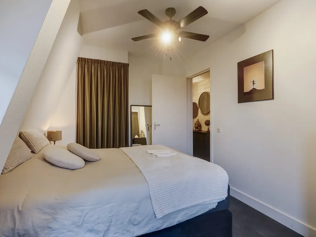 Havenstraat 18ap13, MONSTER