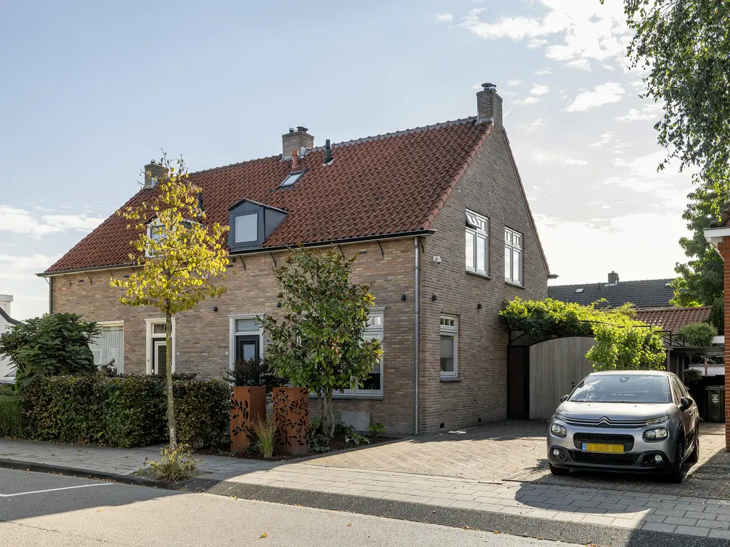 Korte Kruisweg 19, MAASDIJK