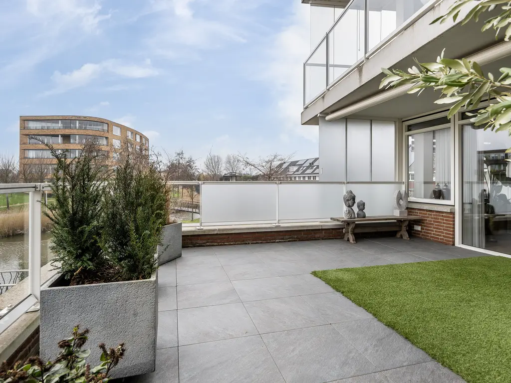 Raad van Europastraat 43, 'S-GRAVENZANDE