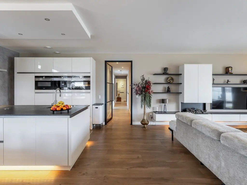 Raad van Europastraat 43, 'S-GRAVENZANDE