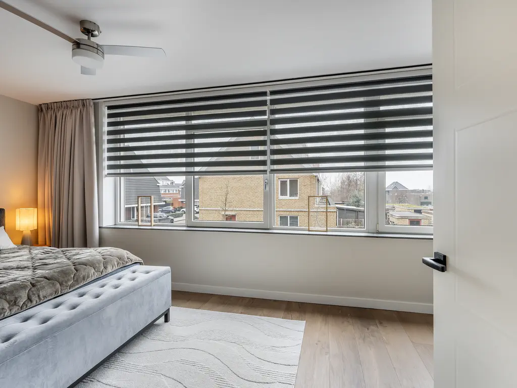 Raad van Europastraat 43, 'S-GRAVENZANDE