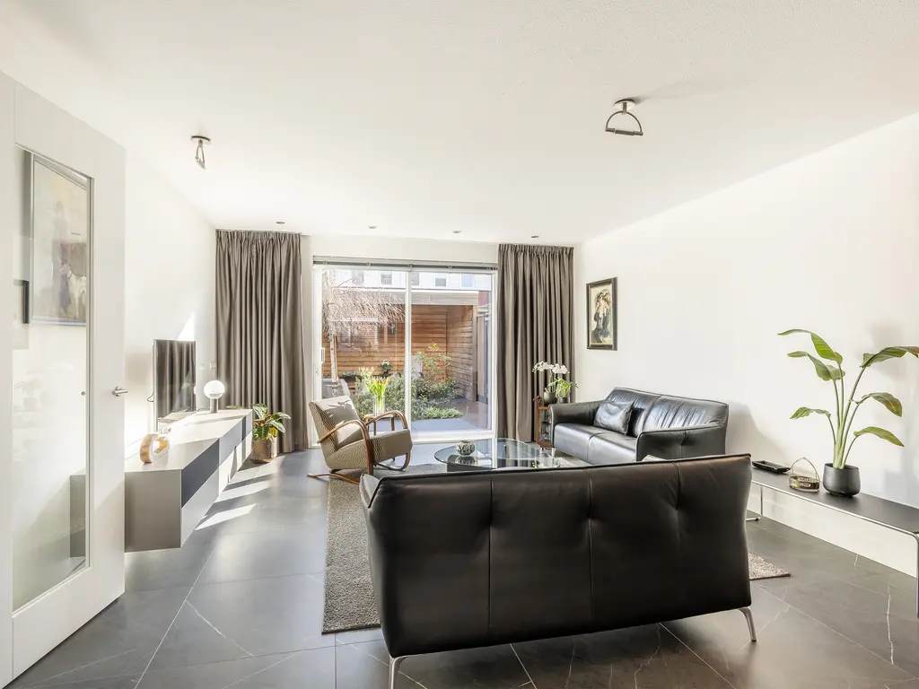 Fossastraat 1, NAALDWIJK