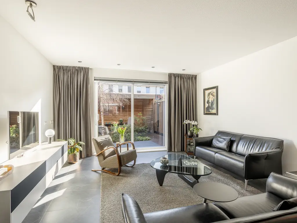 Fossastraat 1, NAALDWIJK