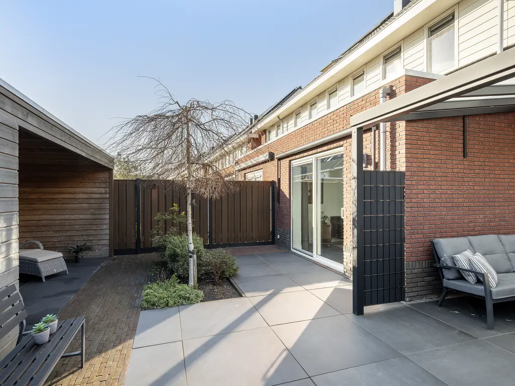 Fossastraat 1, NAALDWIJK