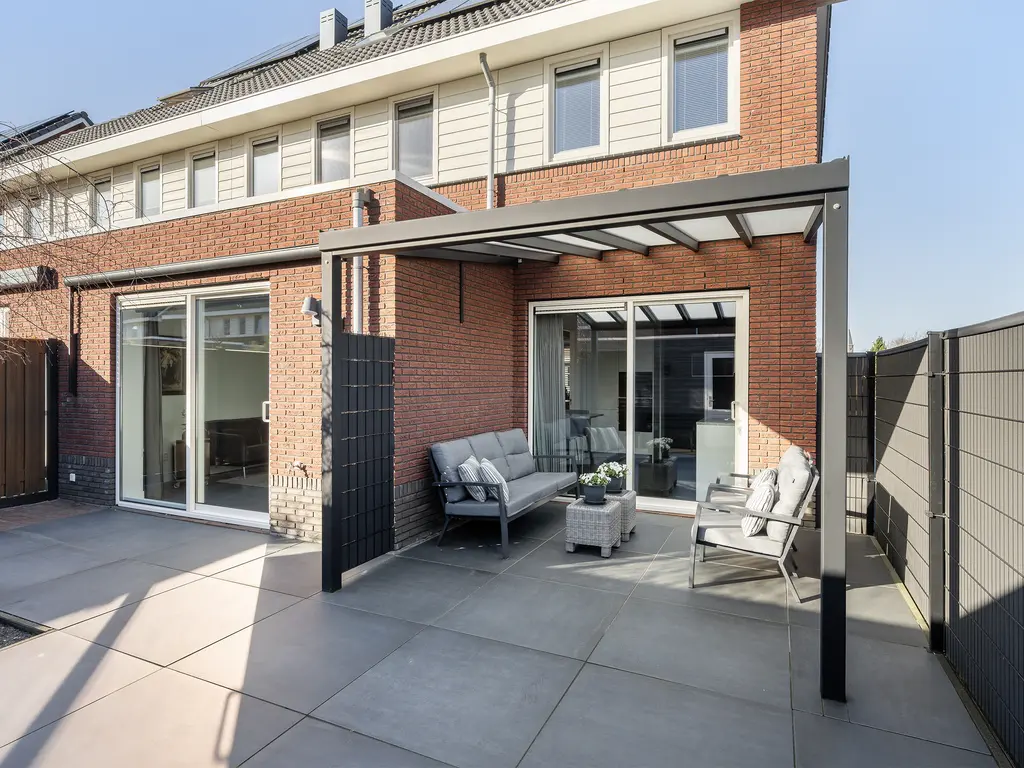 Fossastraat 1, NAALDWIJK