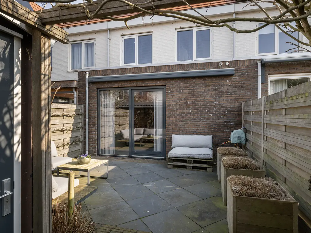 Gedempte Tankgracht 5, 'S-GRAVENZANDE