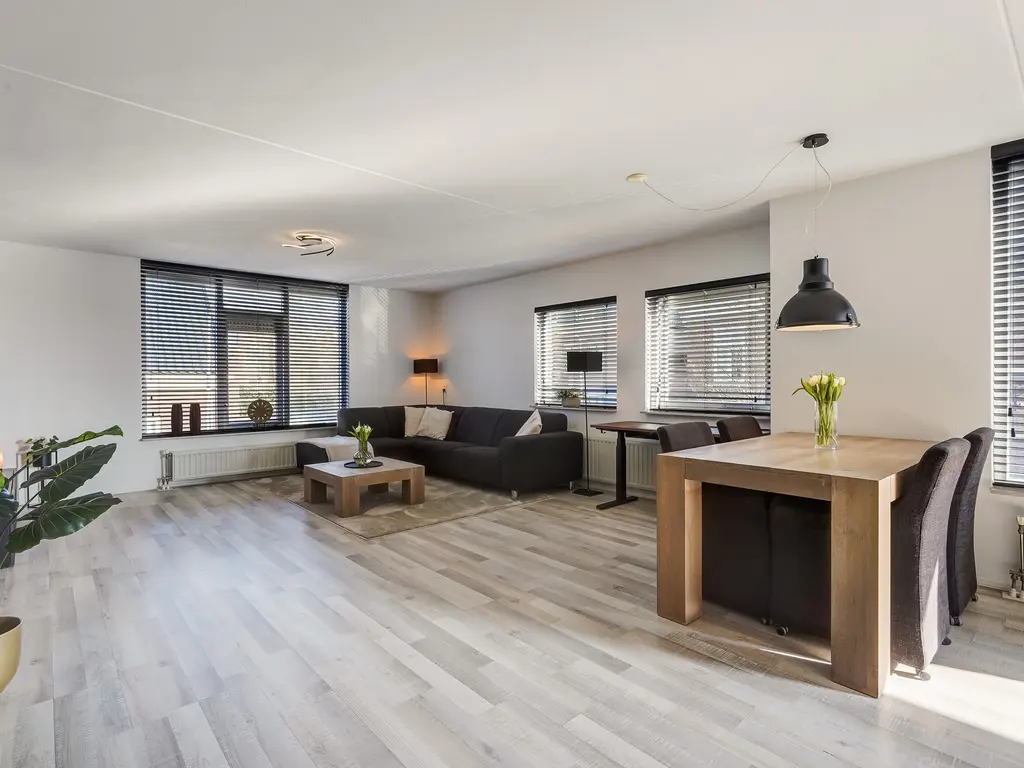 Havenstraat 5C, MONSTER