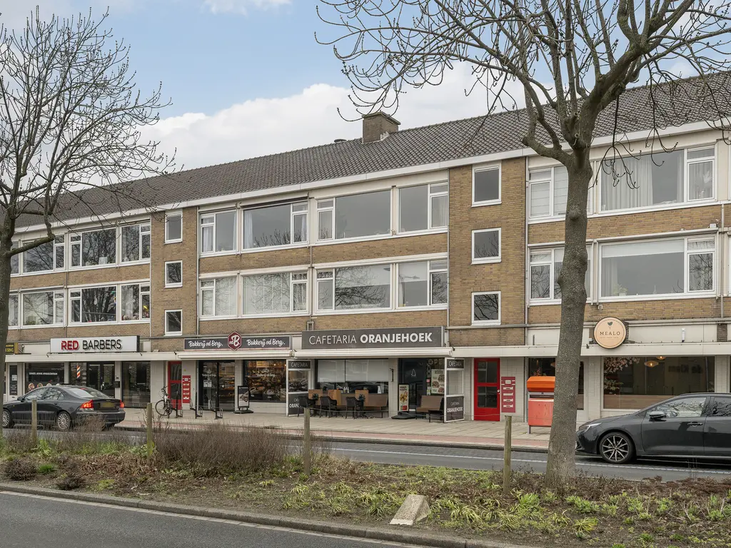 Koningin Julianaweg 124, 'S-GRAVENZANDE