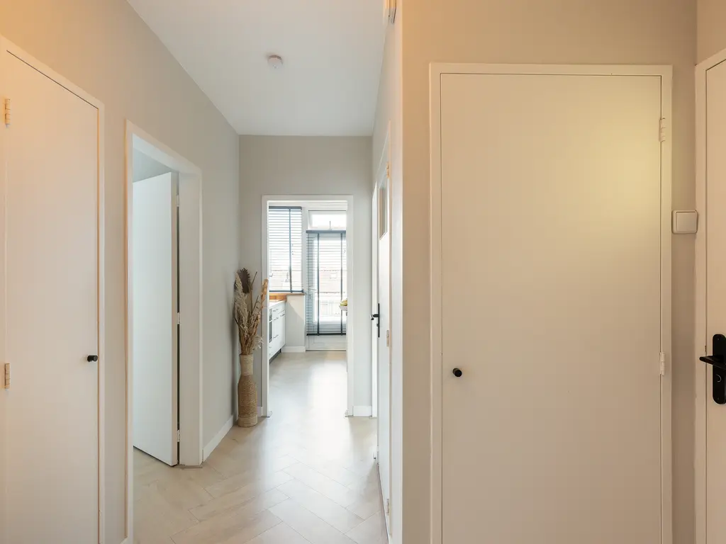 Koningin Julianaweg 124, 'S-GRAVENZANDE