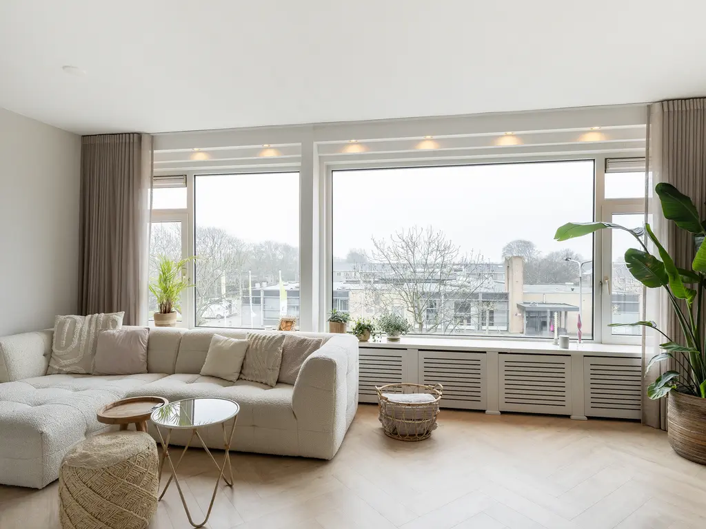 Koningin Julianaweg 124, 'S-GRAVENZANDE