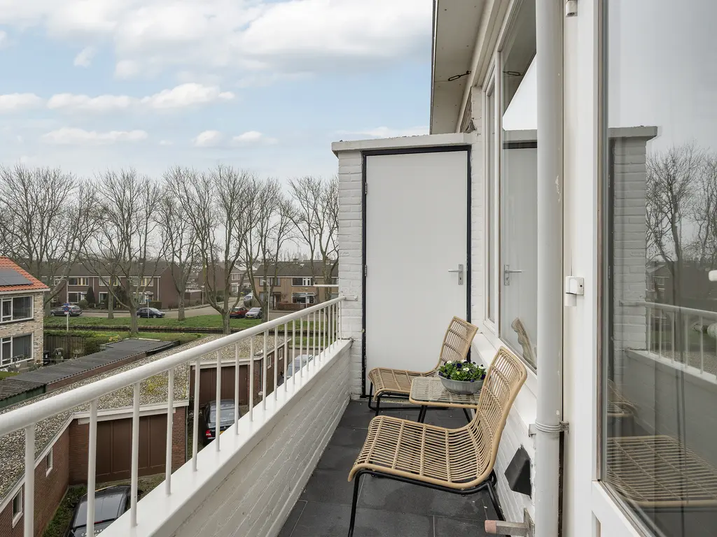 Koningin Julianaweg 124, 'S-GRAVENZANDE