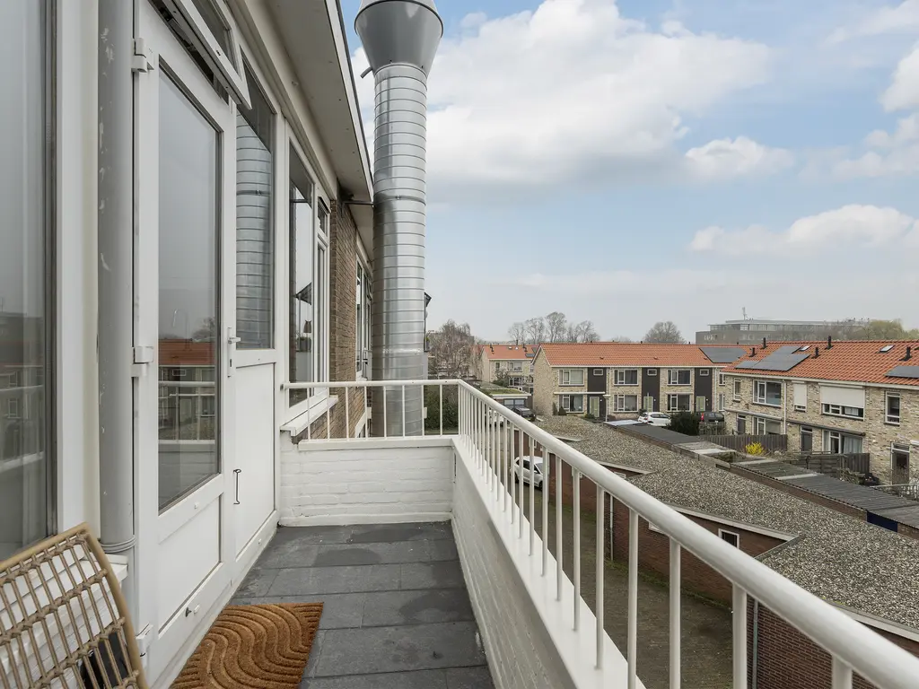 Koningin Julianaweg 124, 'S-GRAVENZANDE