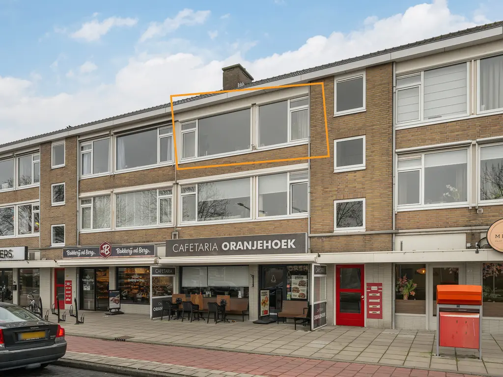 Koningin Julianaweg 124, 'S-GRAVENZANDE