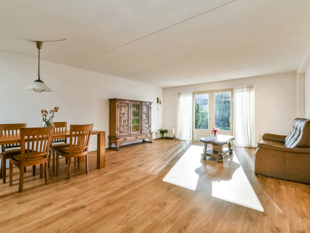 Burgemeester Elsenpark 8, NAALDWIJK