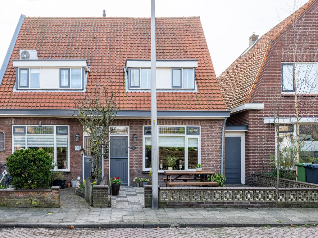 's-Gravenzandseweg 141, NAALDWIJK