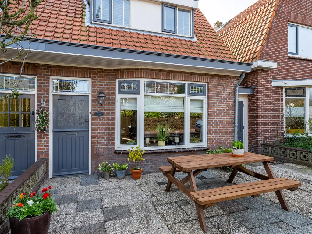 's-Gravenzandseweg 141, NAALDWIJK