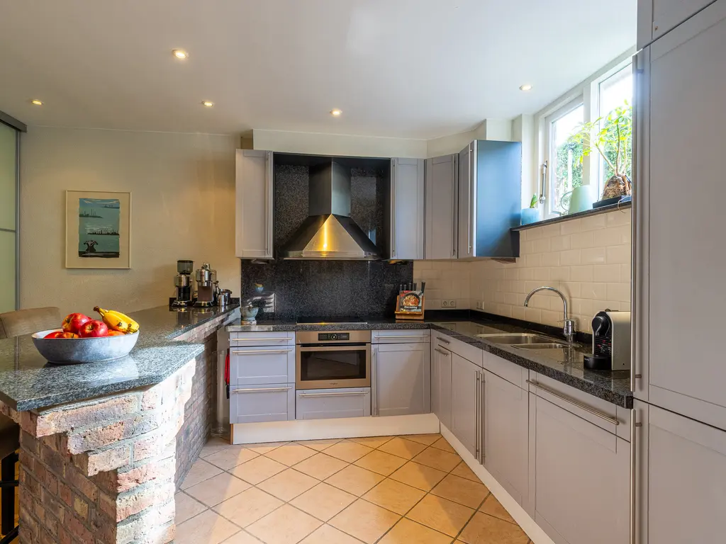 's-Gravenzandseweg 141, NAALDWIJK