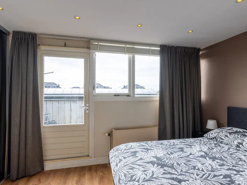 's-Gravenzandseweg 141, NAALDWIJK