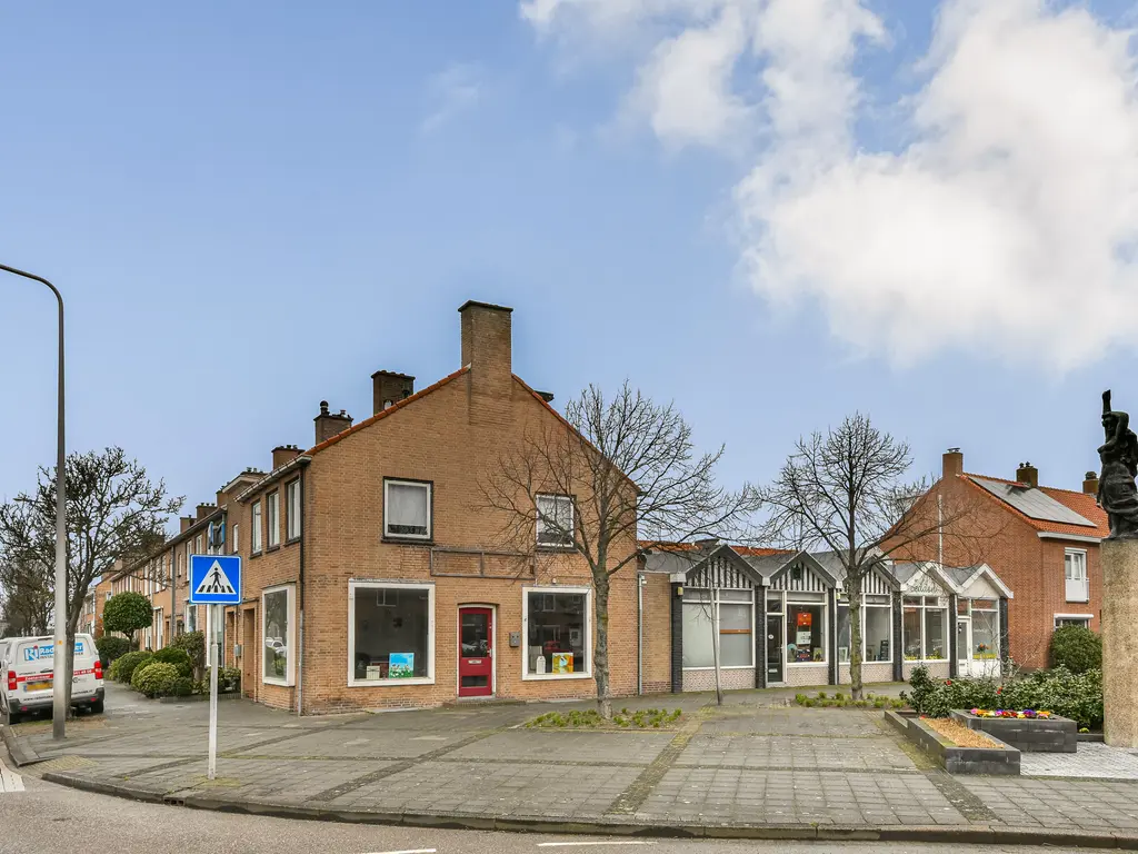 Larixlaan 2, Monster