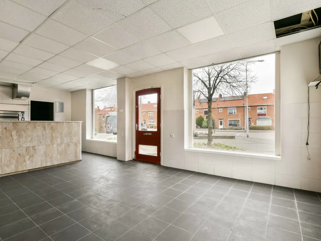 Larixlaan 2, Monster