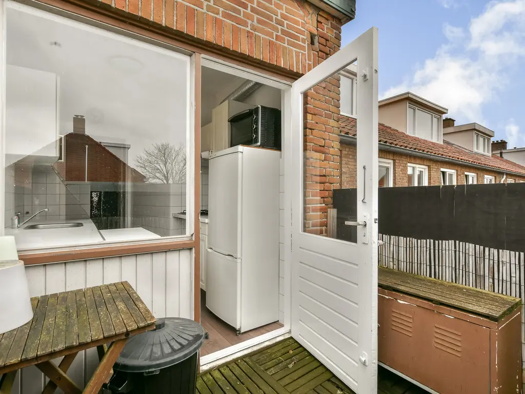 Larixlaan 2, Monster