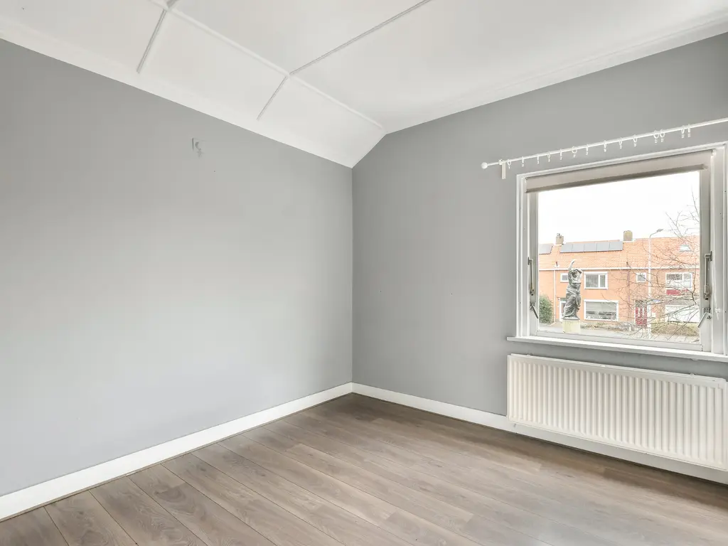 Larixlaan 2, Monster