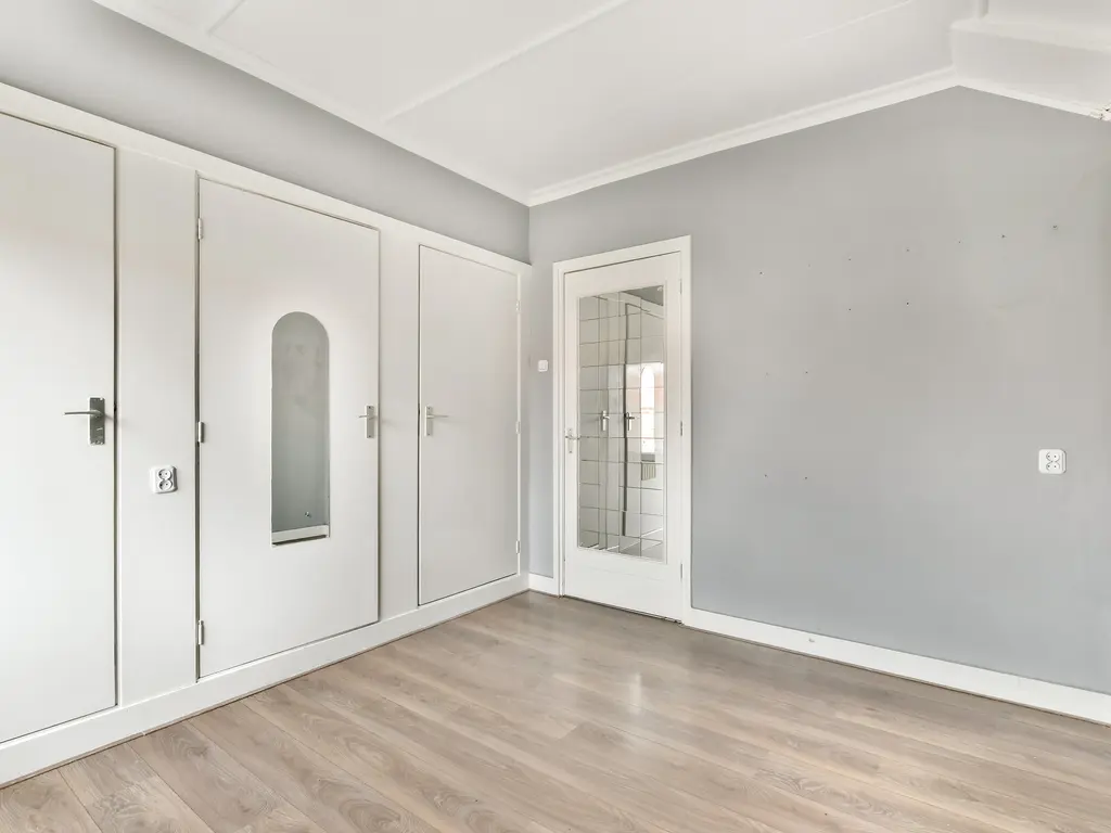 Larixlaan 2, Monster