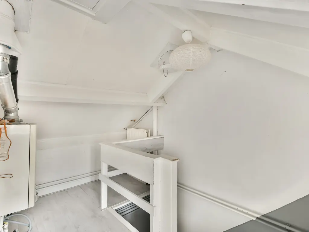 Larixlaan 2, Monster