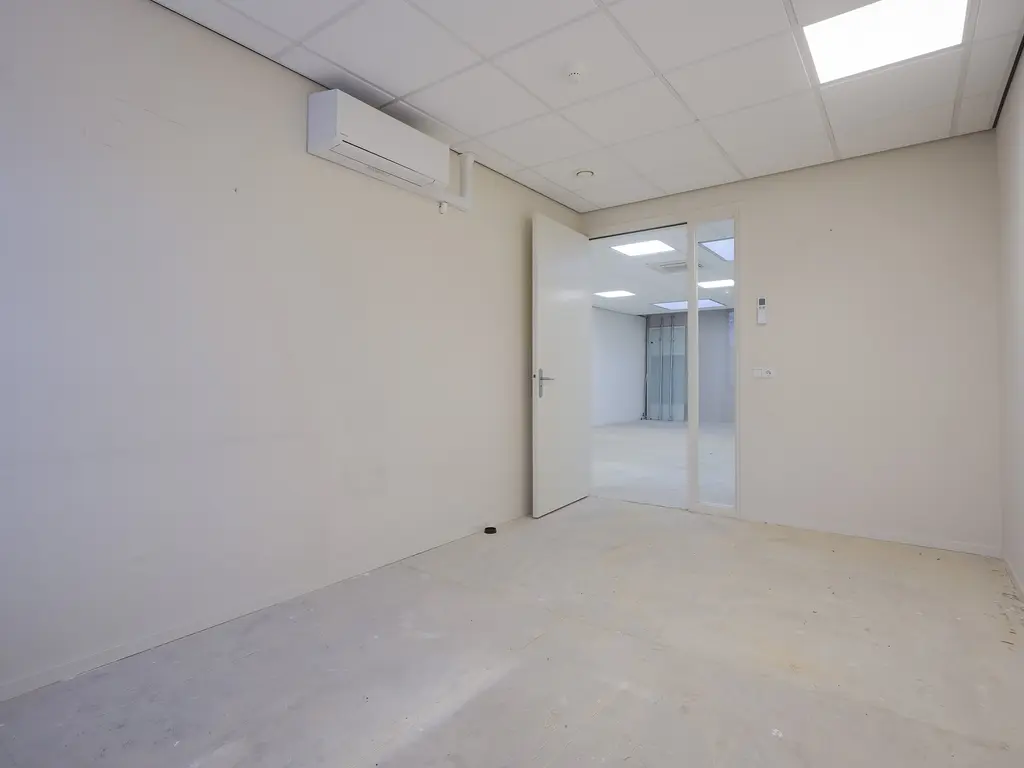 Slotenmakerstraat 14, Naaldwijk