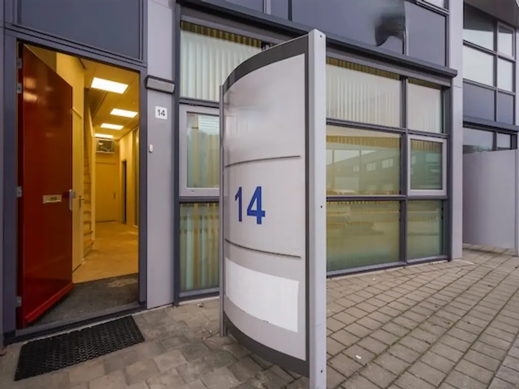 Slotenmakerstraat 14, Naaldwijk