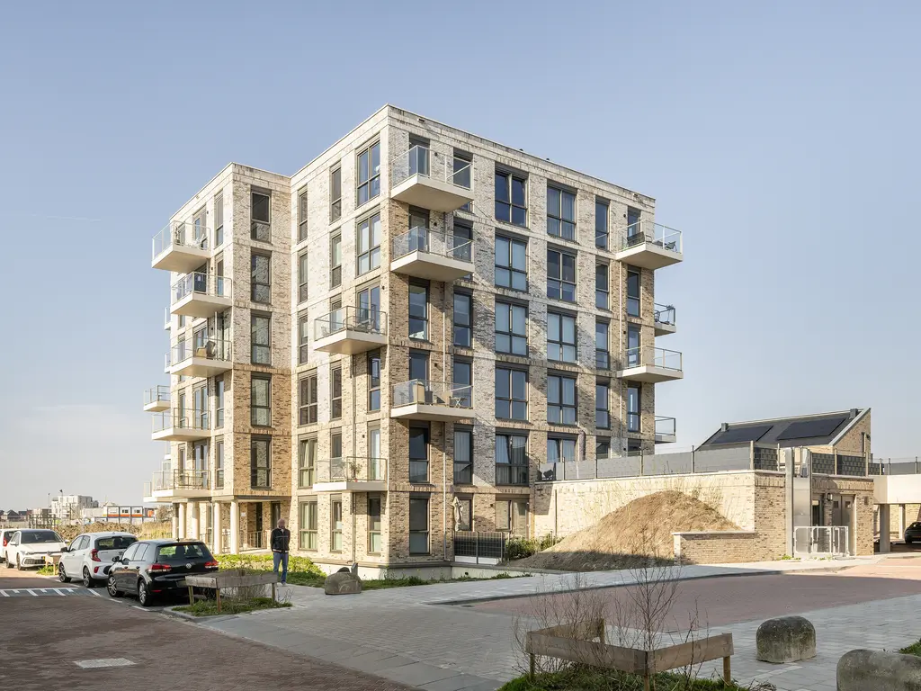 Fluwijn 499, 'S-GRAVENZANDE