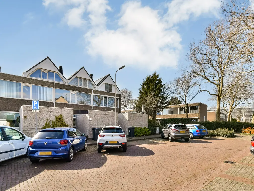 Strauss 11, NAALDWIJK