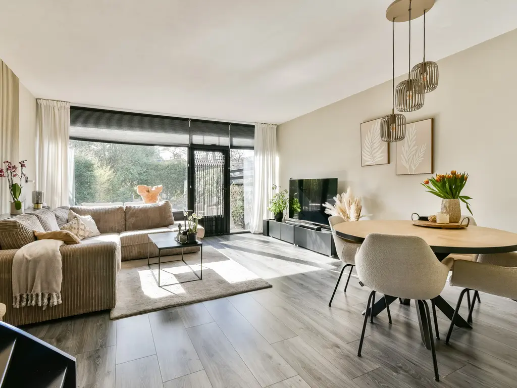 Strauss 11, NAALDWIJK