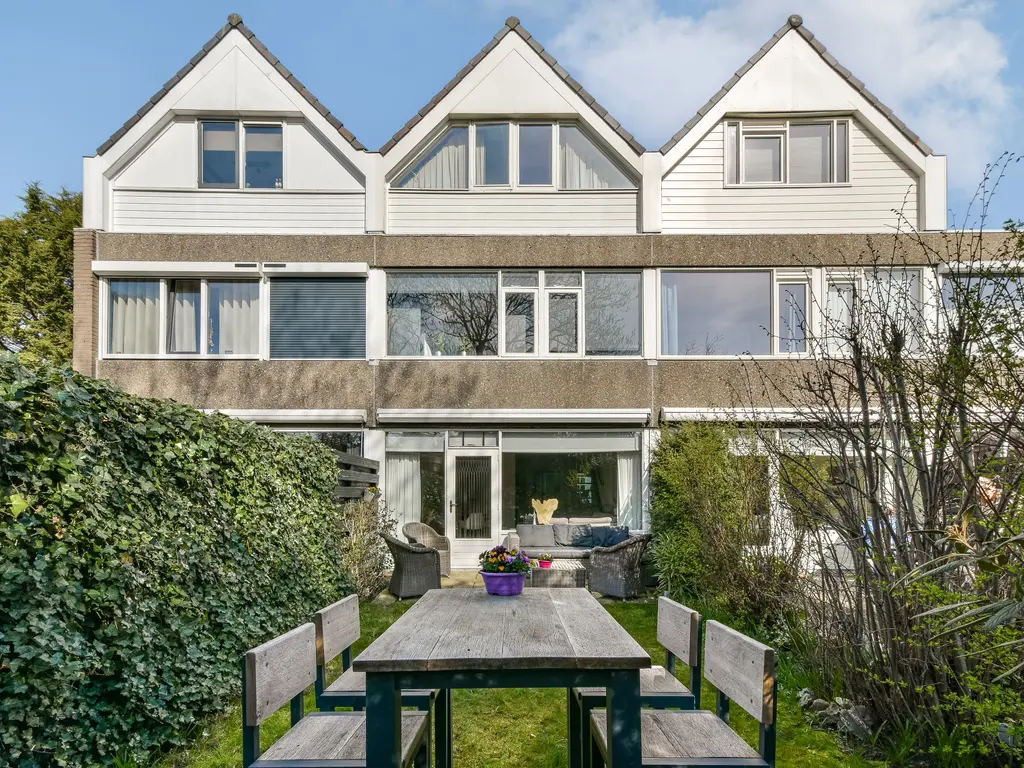 Strauss 11, NAALDWIJK