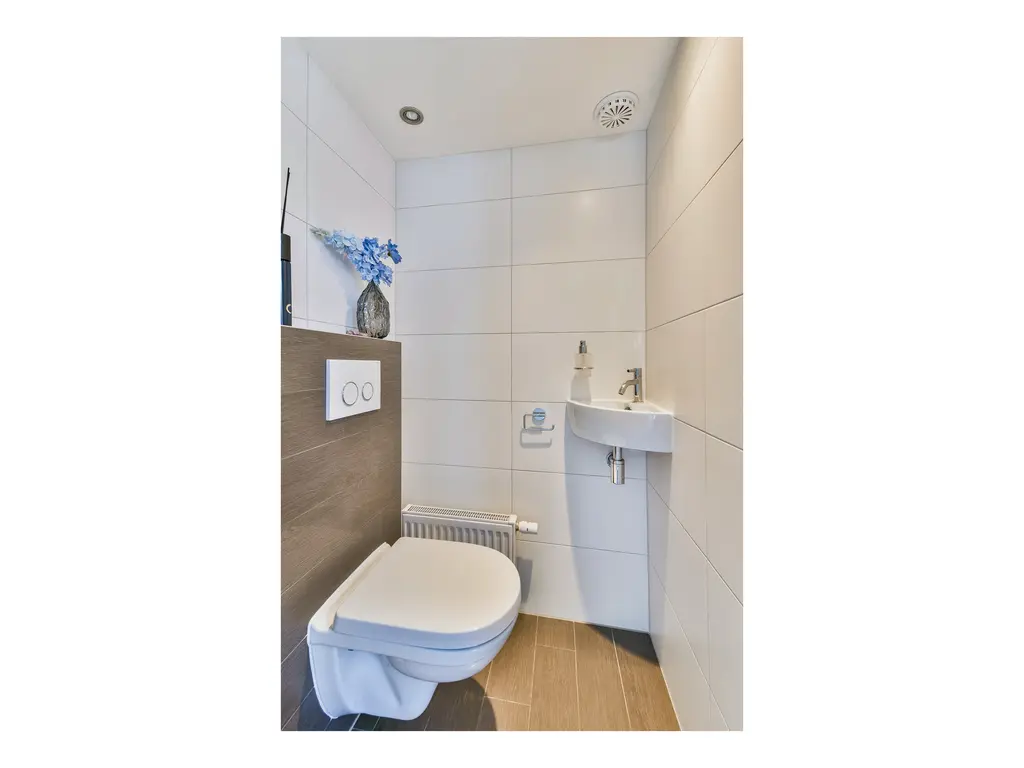 Strauss 11, NAALDWIJK