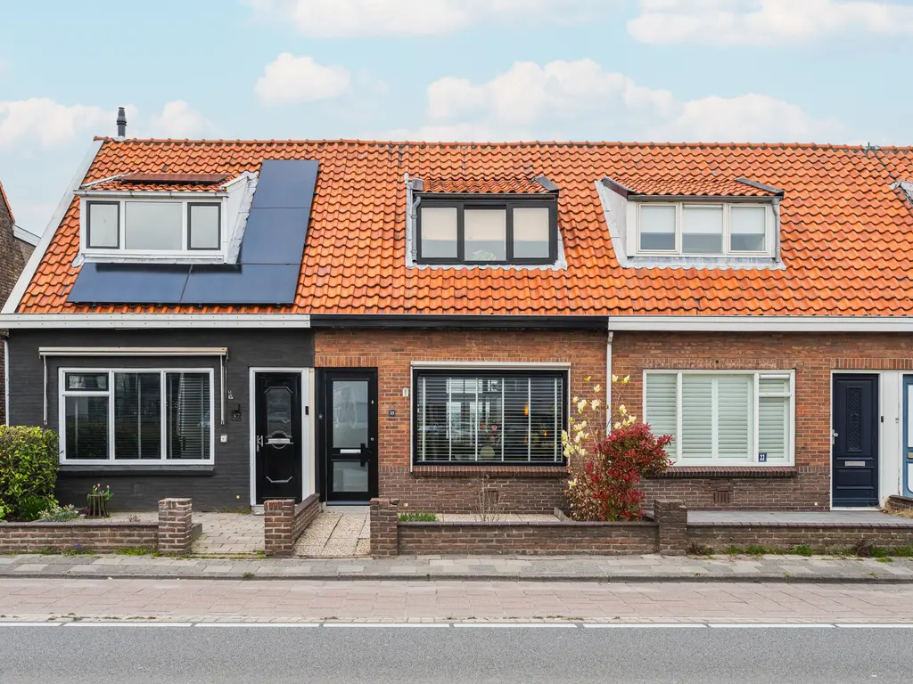 Woutersweg 35, 'S-GRAVENZANDE