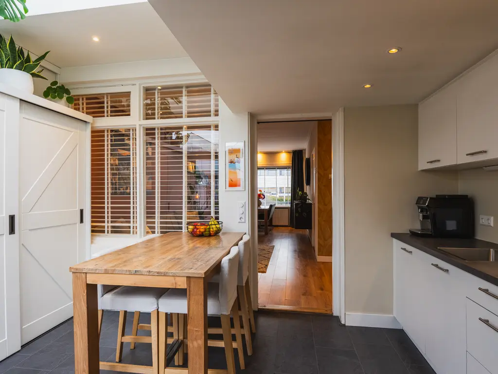 Woutersweg 35, 'S-GRAVENZANDE