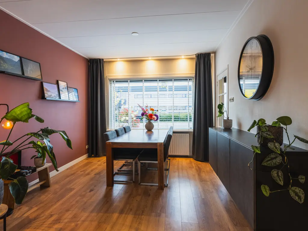 Woutersweg 35, 'S-GRAVENZANDE