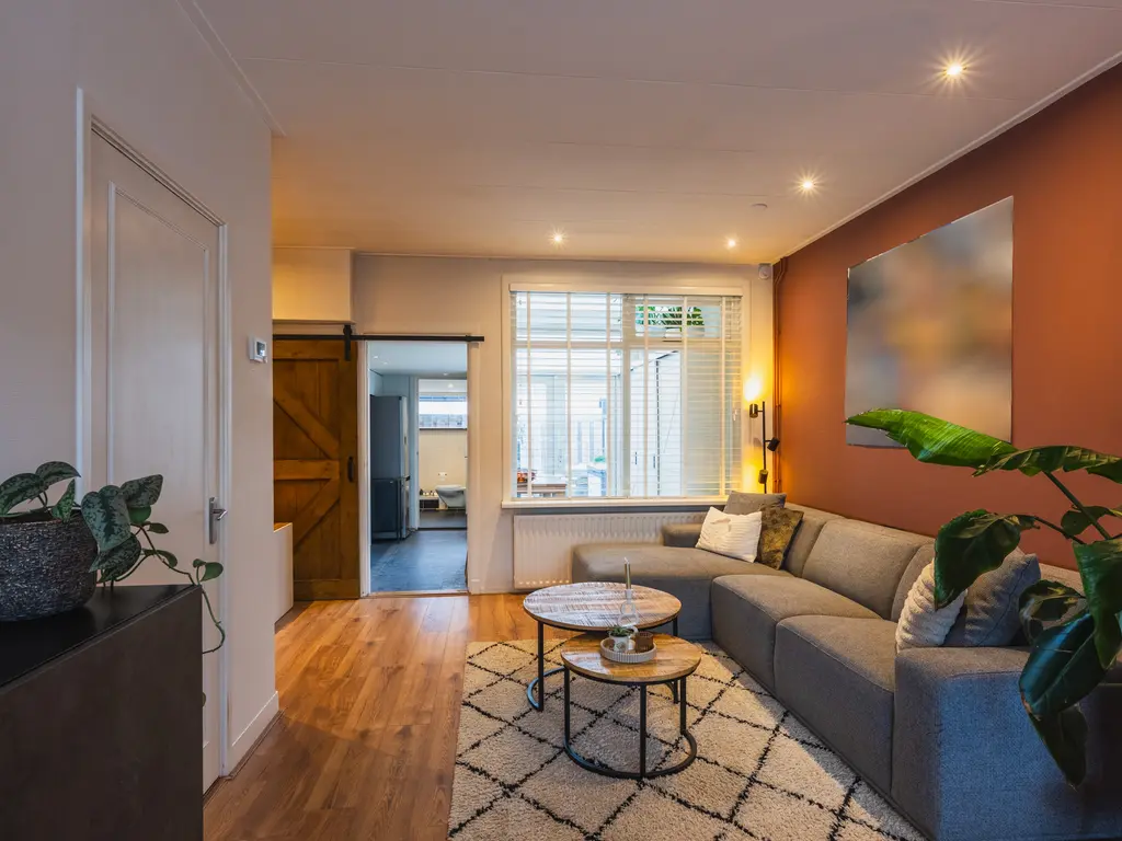 Woutersweg 35, 'S-GRAVENZANDE