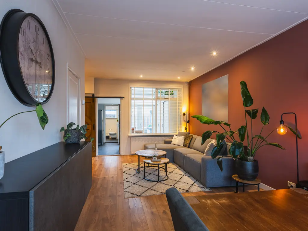 Woutersweg 35, 'S-GRAVENZANDE