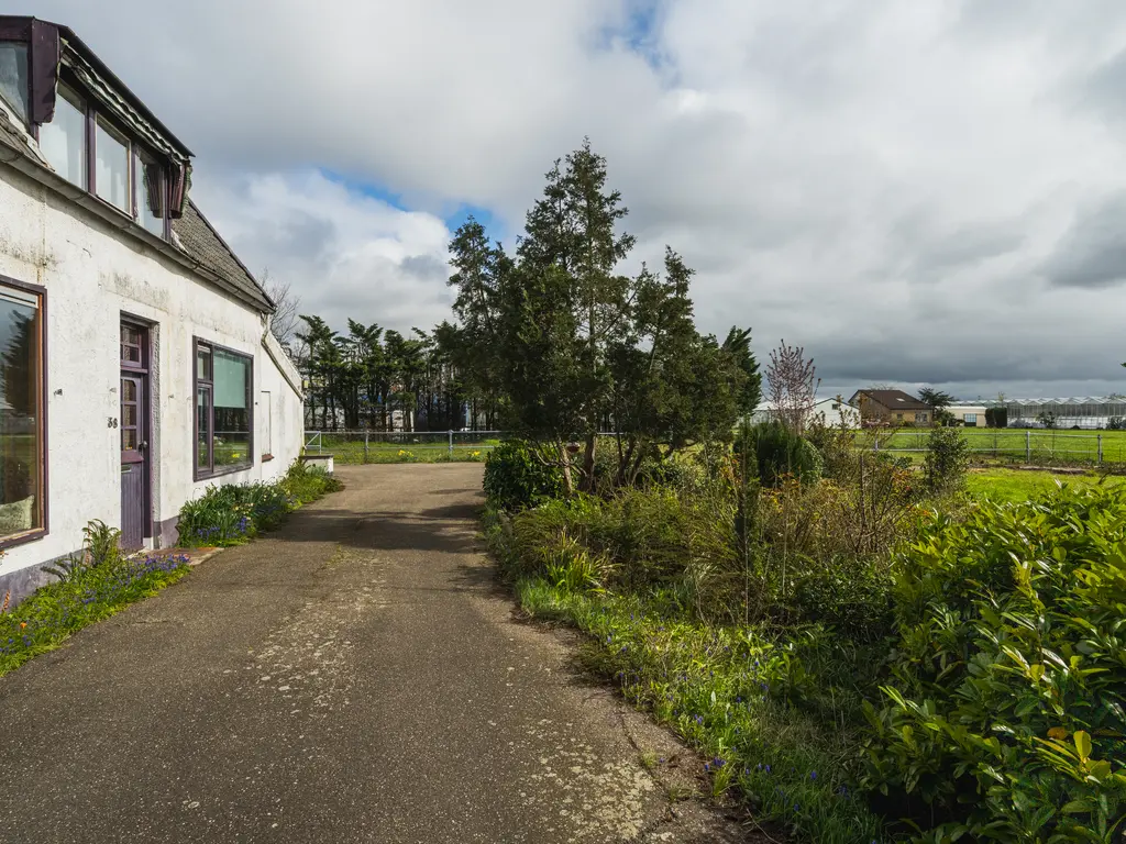 Heenweg 38, 'S-GRAVENZANDE